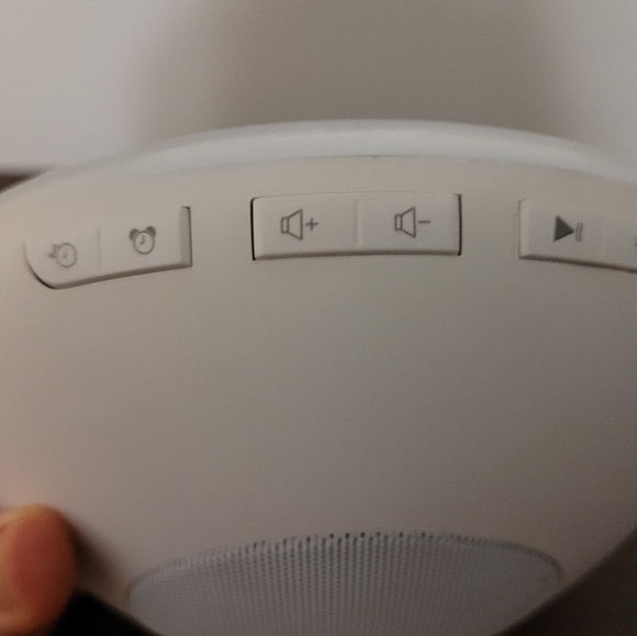 Natural sunrise alarm clock/light/Bluetooth speaker. - Picture 2 of 3